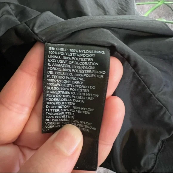 North face rain jacket - Picture 8 of 9